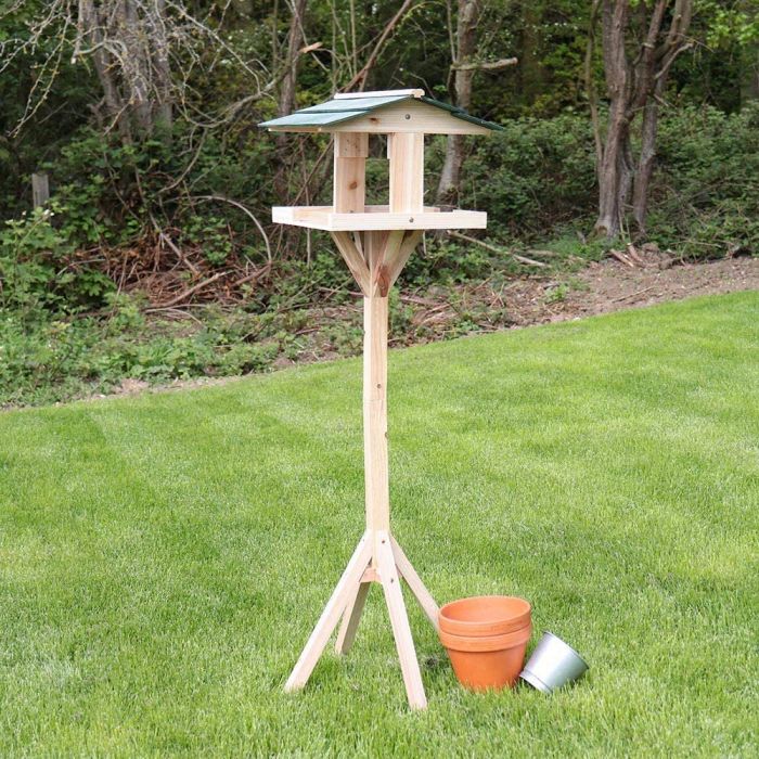 Bird sales stand outdoor